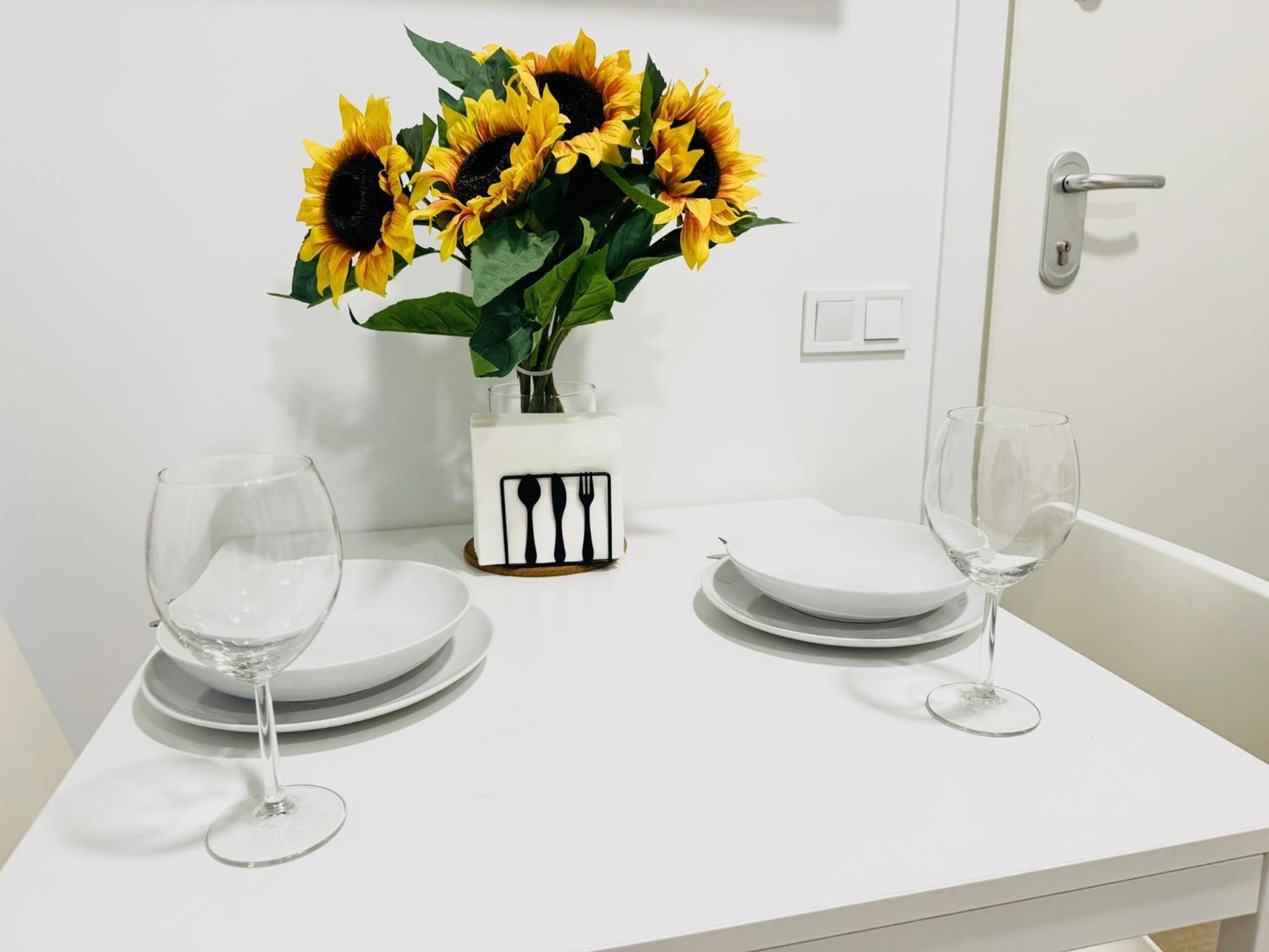 Apartamentos Madrid Connection - Universidad By Oshun Apartments Bagian luar foto