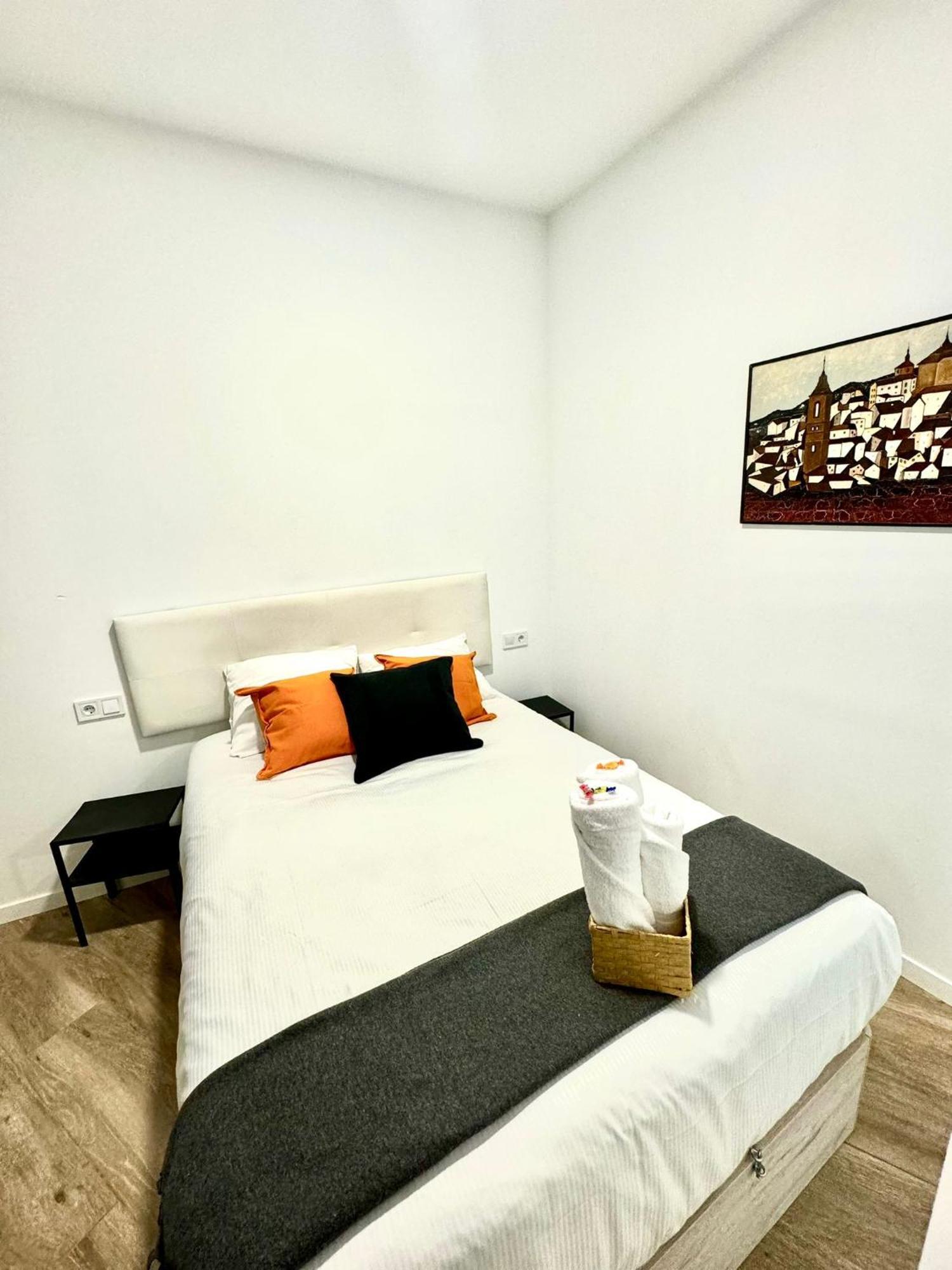 Apartamentos Madrid Connection - Universidad By Oshun Apartments Bagian luar foto