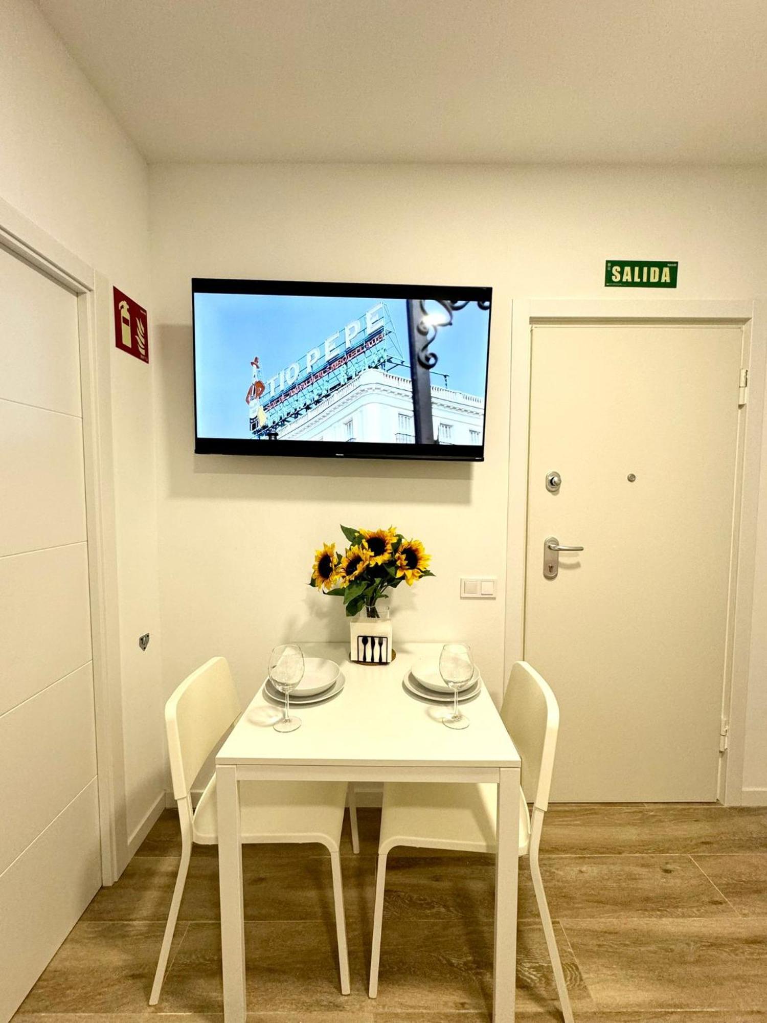 Apartamentos Madrid Connection - Universidad By Oshun Apartments Bagian luar foto