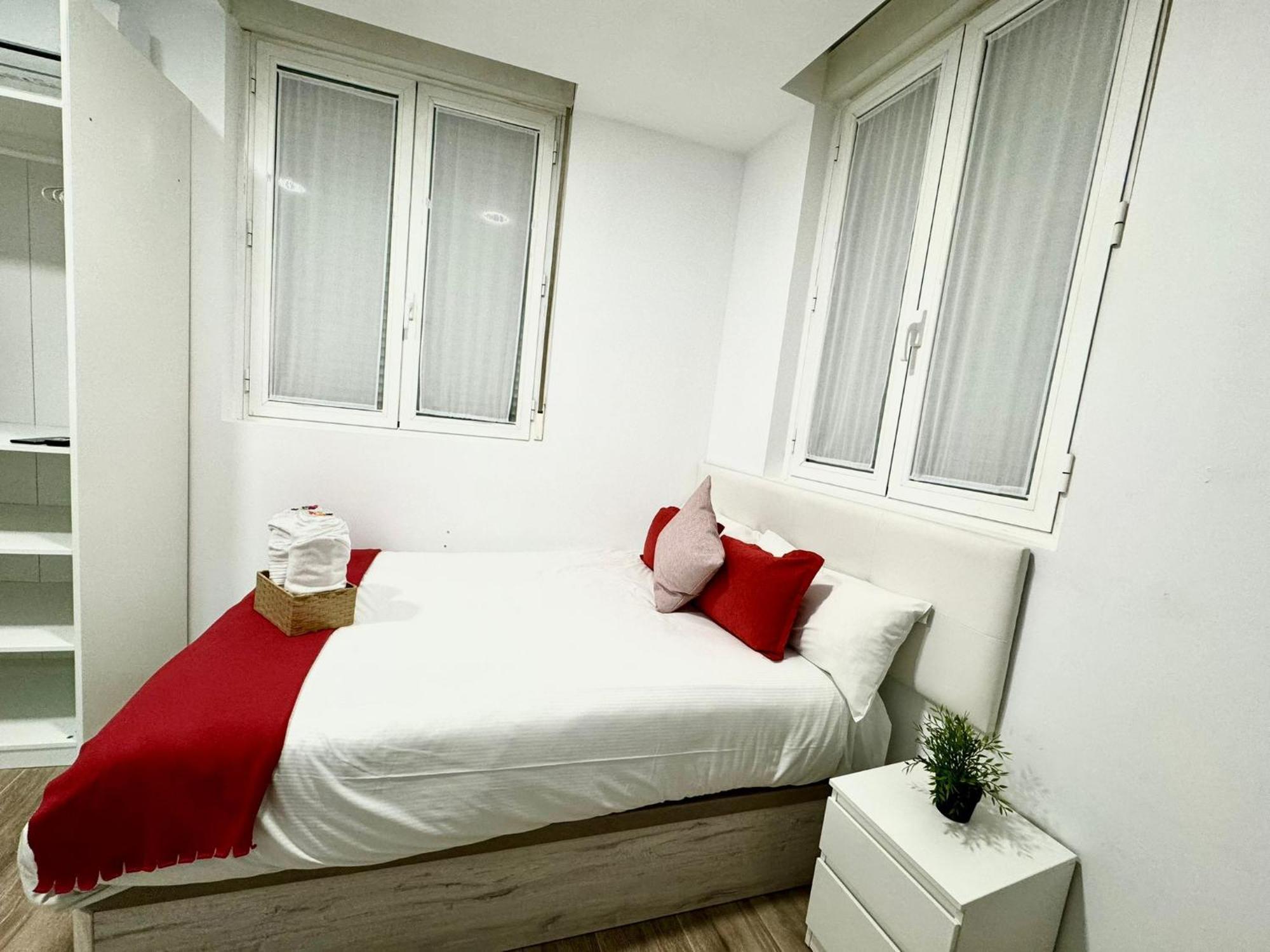 Apartamentos Madrid Connection - Universidad By Oshun Apartments Bagian luar foto