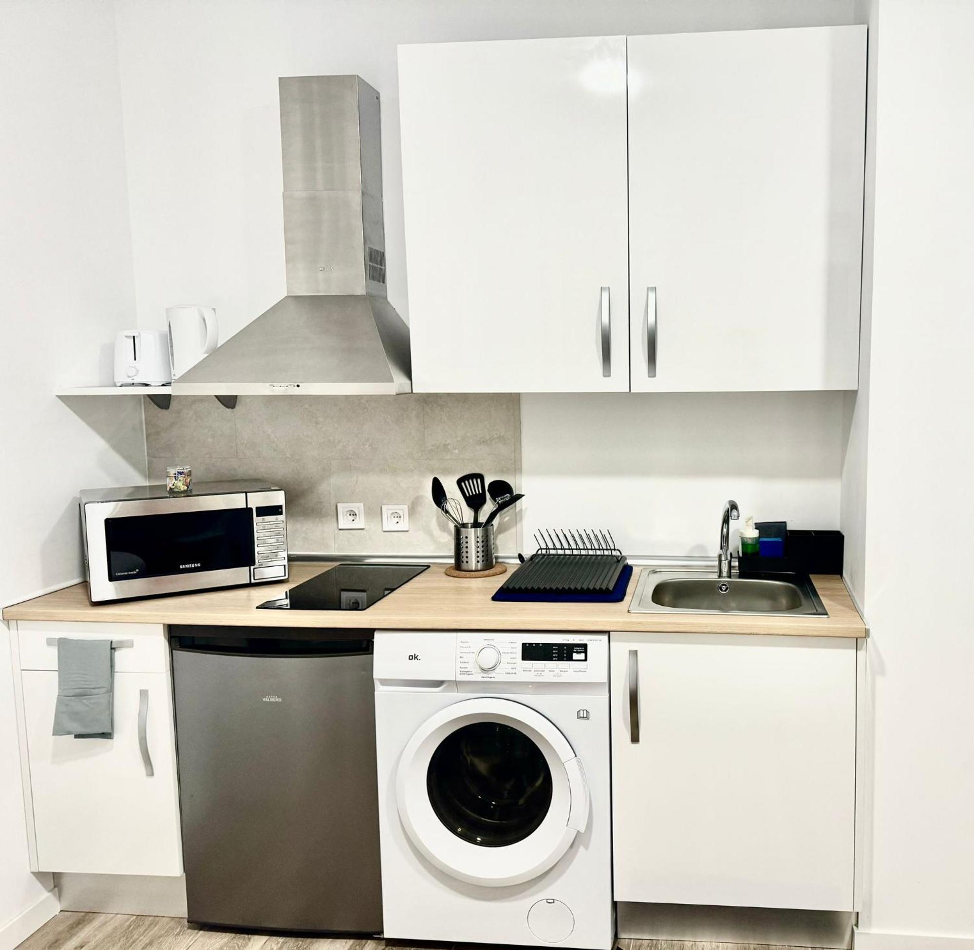 Apartamentos Madrid Connection - Universidad By Oshun Apartments Bagian luar foto