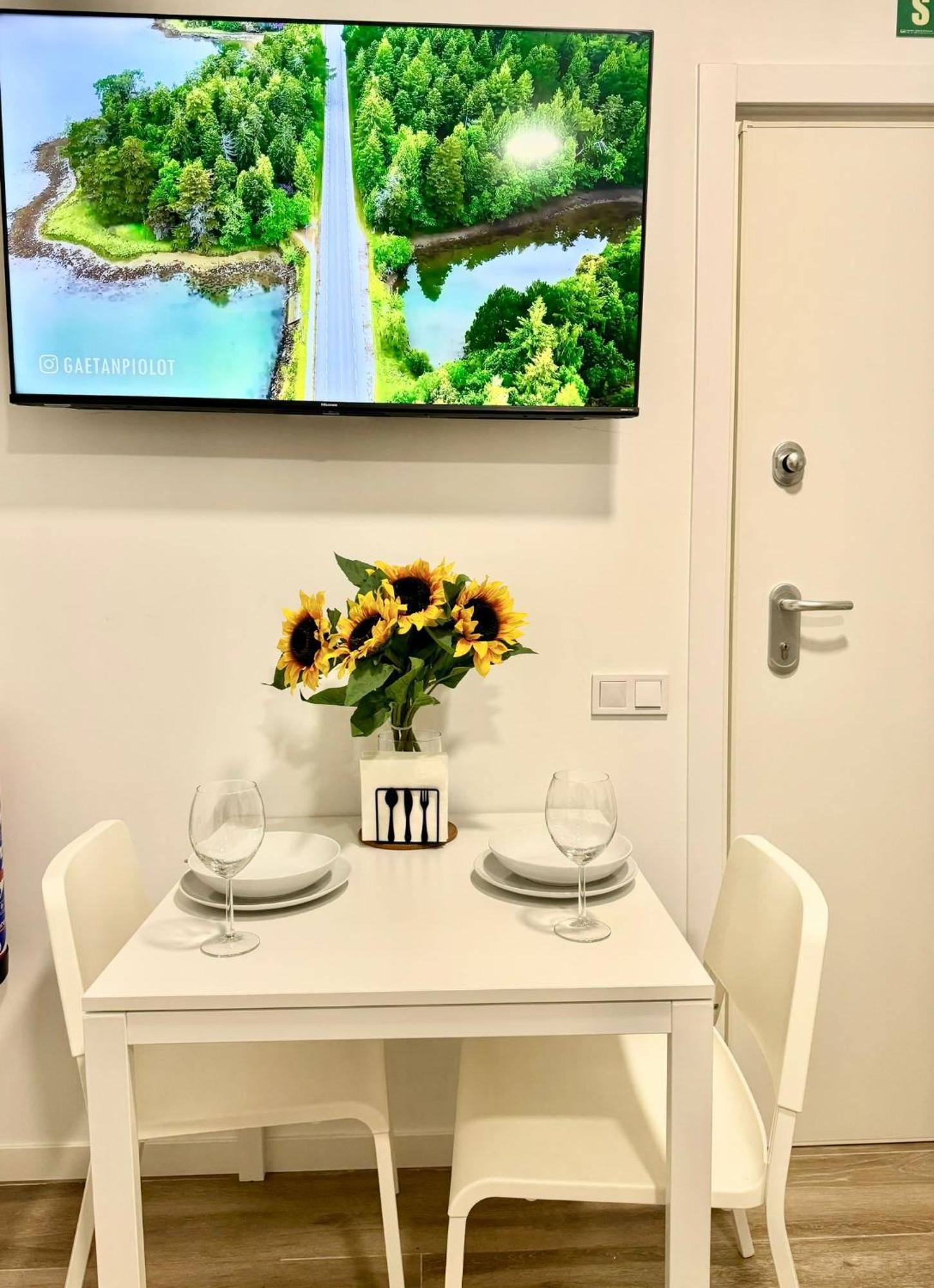 Apartamentos Madrid Connection - Universidad By Oshun Apartments Bagian luar foto